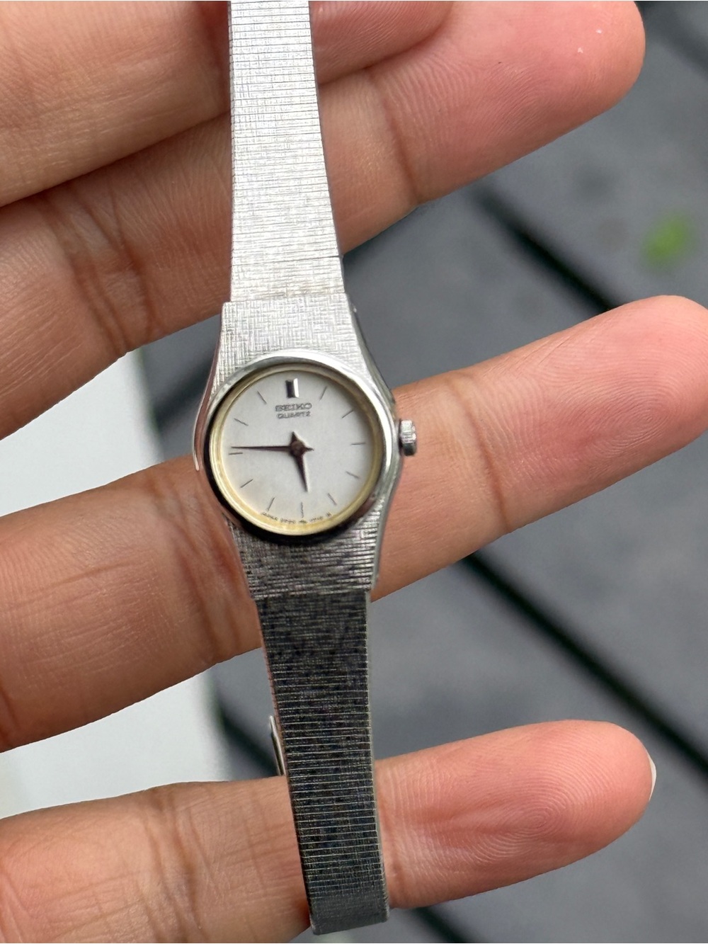 Seiko vintage Silver Slim Ladies Watch